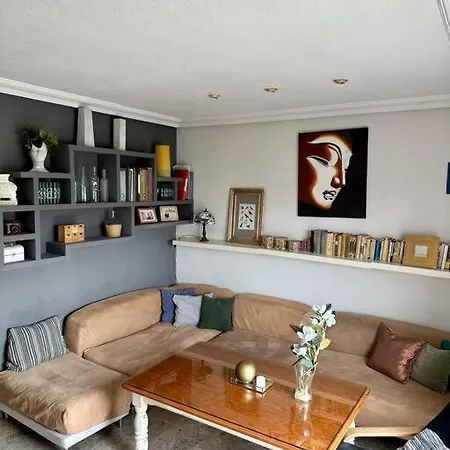 Luminoso Con Parking Apartment